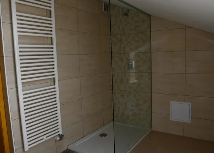 Abinkar アパート トールミン